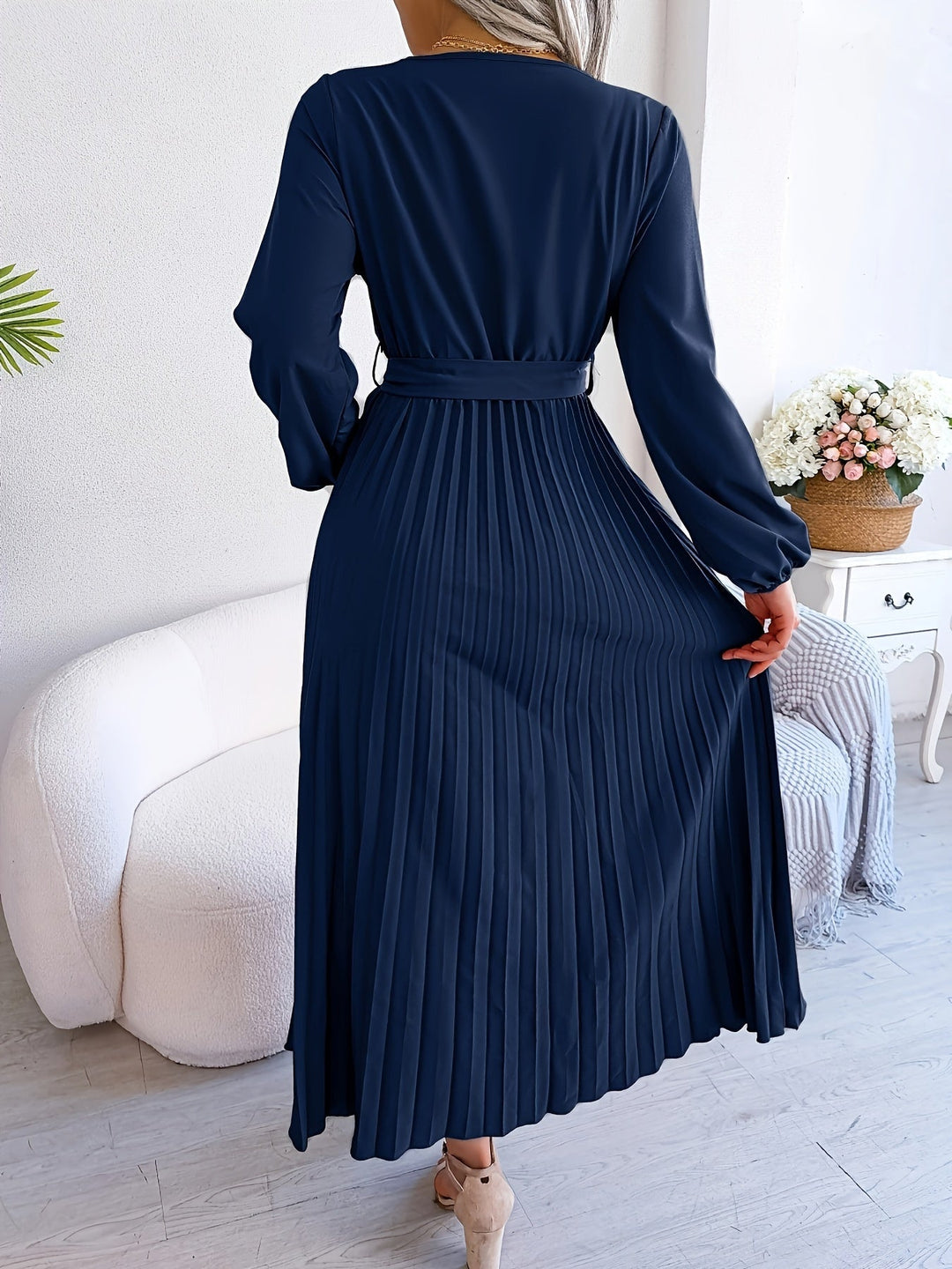 Elegant Pleated Wrap Maxi Dress for Women with V Neck Long Sleeve Belted Flowing Style