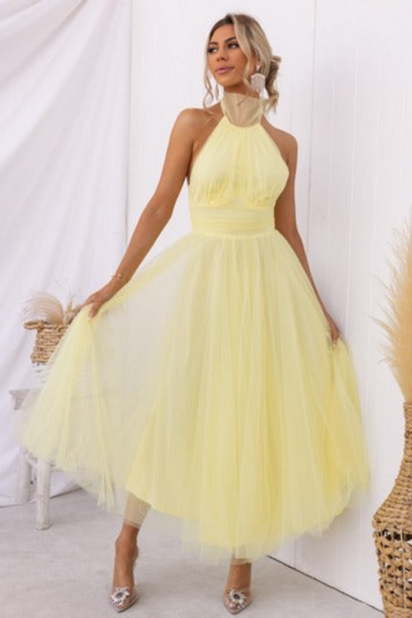 Elegant Tulle Maxi Dress for Women with Halter Neck Sleeveless Flowy Formal Wedding Guest Style
