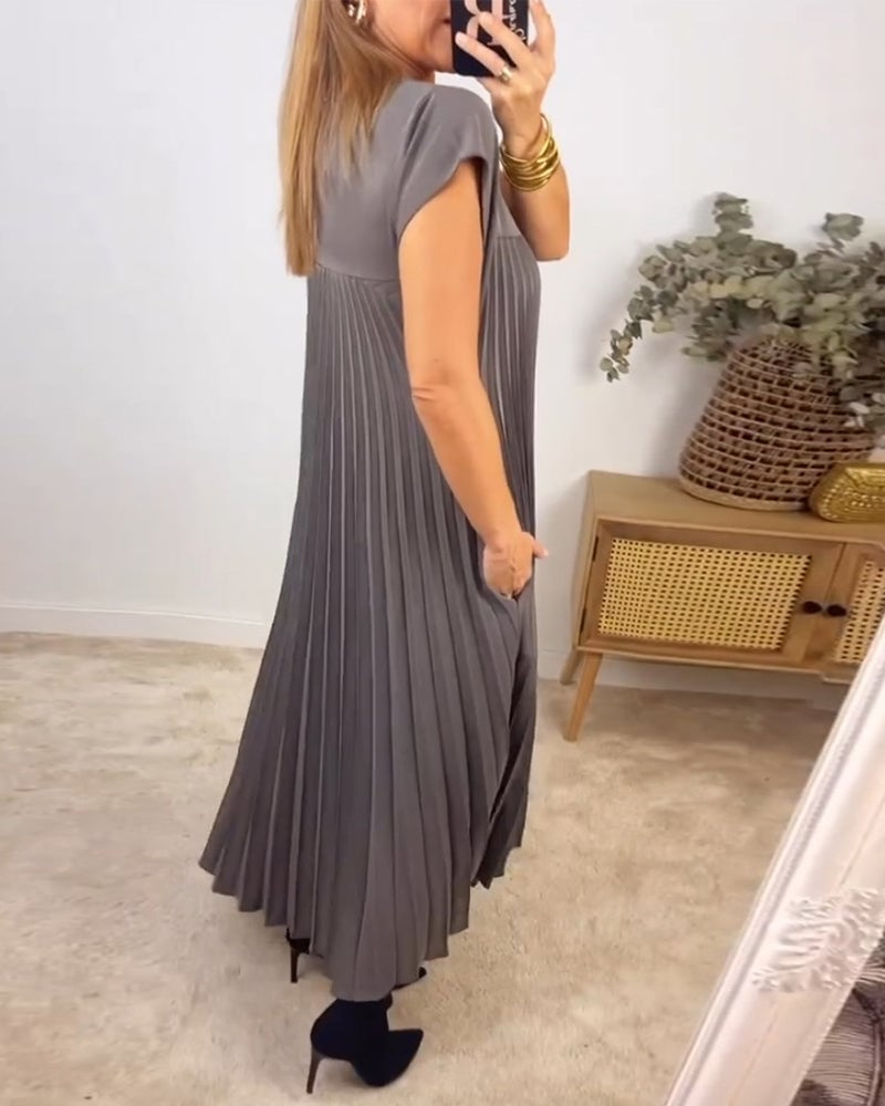Effortless Pleated Maxi Dress for Women with Sleeveless Round Neck Flowy Relaxed Casual Style