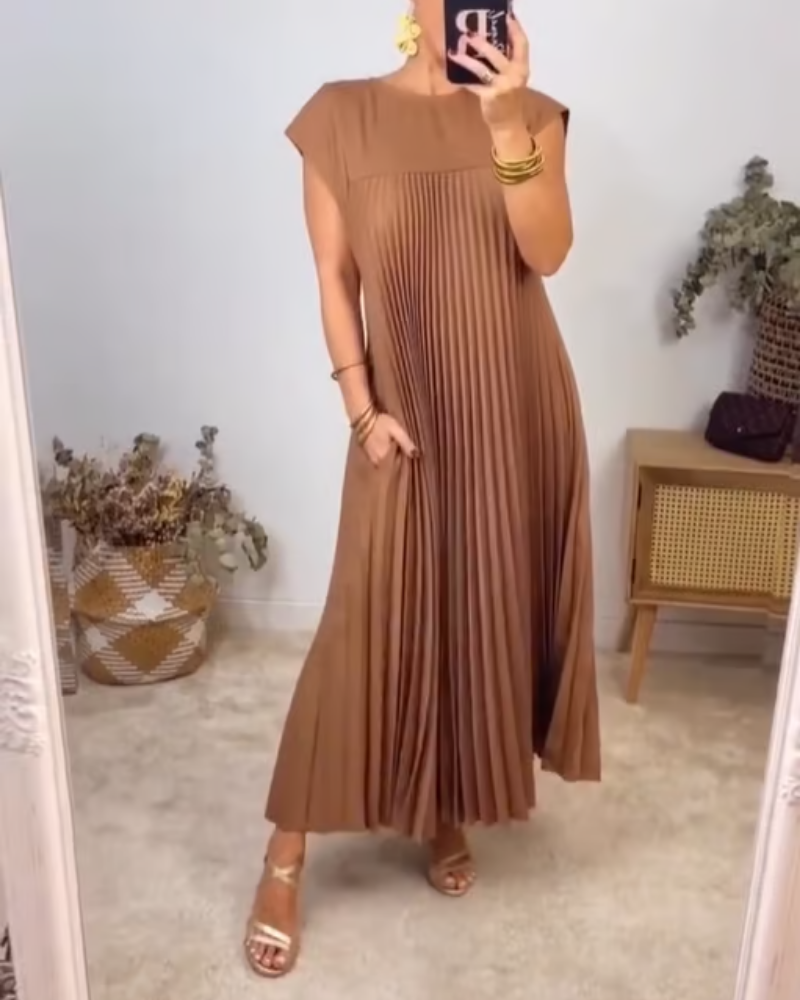 Effortless Pleated Maxi Dress for Women with Sleeveless Round Neck Flowy Relaxed Casual Style