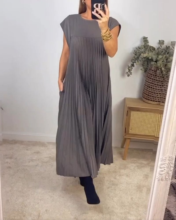 Effortless Pleated Maxi Dress for Women with Sleeveless Round Neck Flowy Relaxed Casual Style