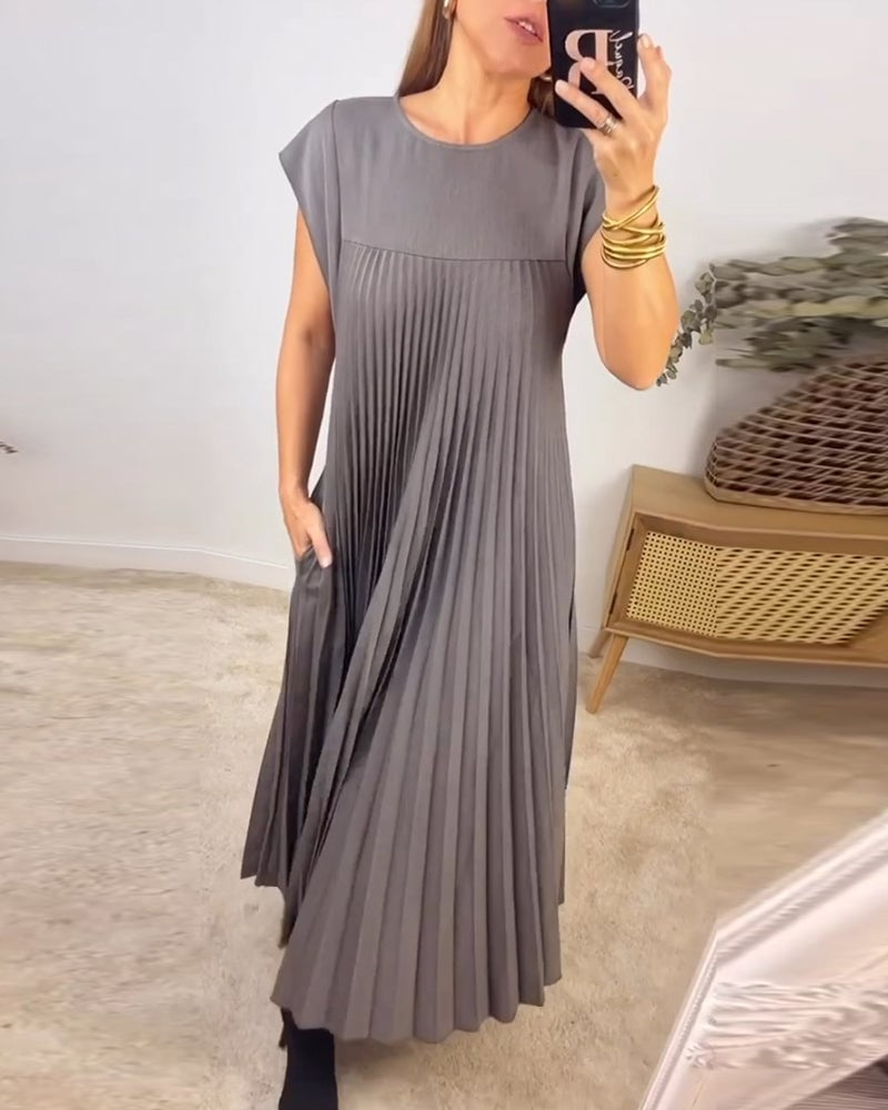 Effortless Pleated Maxi Dress for Women with Sleeveless Round Neck Flowy Relaxed Casual Style