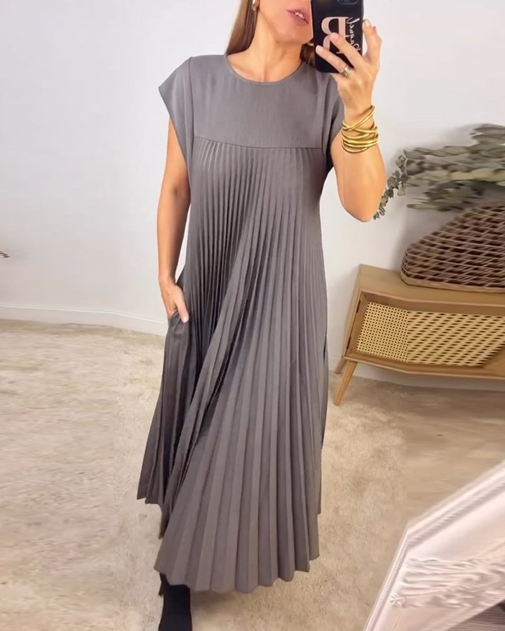 Effortless Pleated Maxi Dress for Women with Sleeveless Round Neck Flowy Relaxed Casual Style