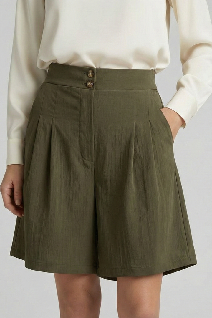 Effortless Tailored Bermuda Shorts for Women with High Waist Pleated Front Side Pocket Style