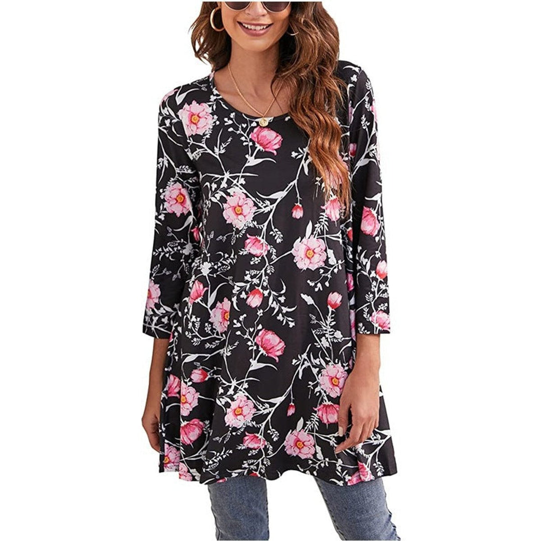 Effortless Paisley Print Tunic Top for Women with Scoop Neck Elbow Sleeve Flowy Swing Bohemian Style