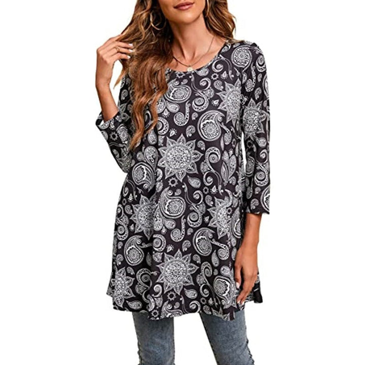 Effortless Paisley Print Tunic Top for Women with Scoop Neck Elbow Sleeve Flowy Swing Bohemian Style